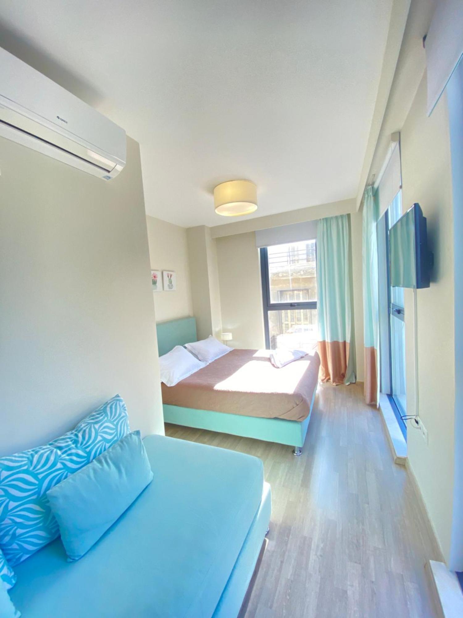 Hotel Tins - Athens