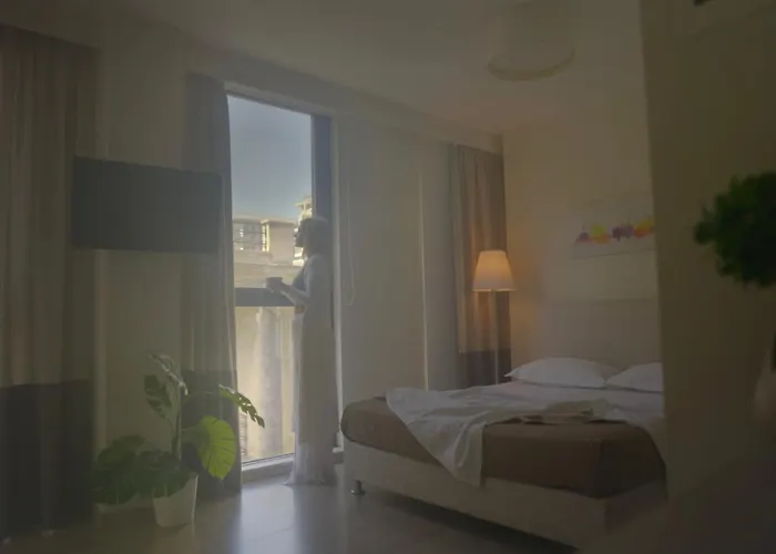 Tins Hotel City - Athens