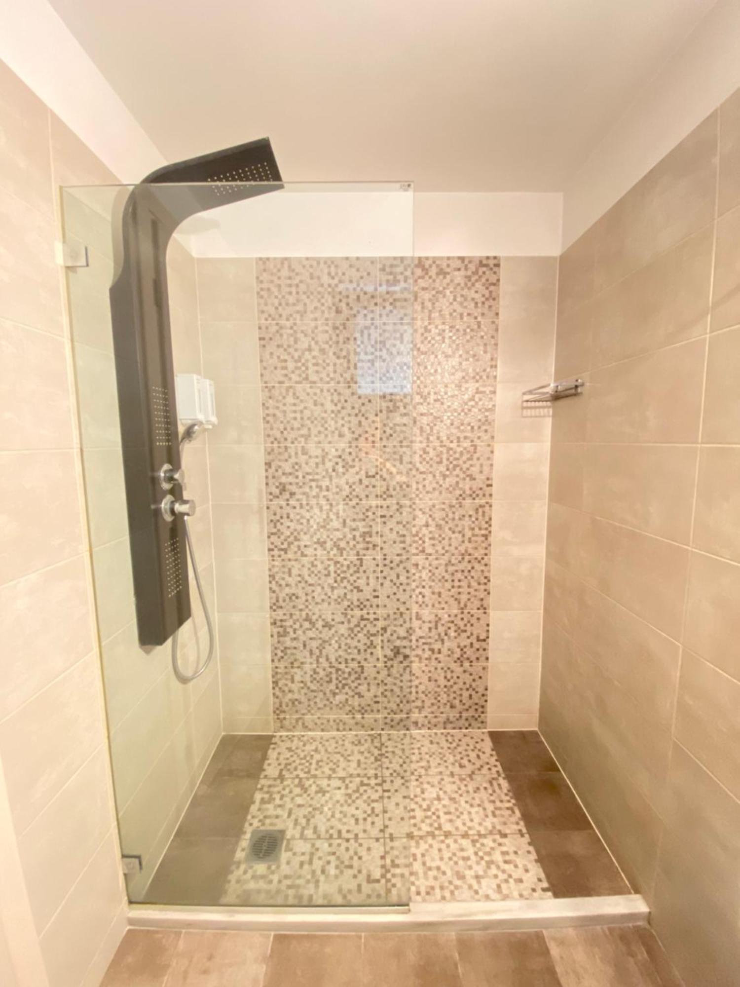 Tins - Hotel 4*